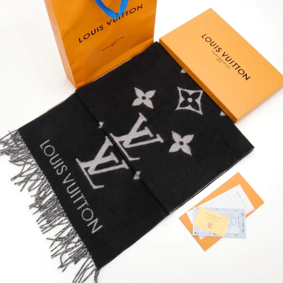 Louis Vuitton scarf black gray wool blend with monogram pattern and fringed edges