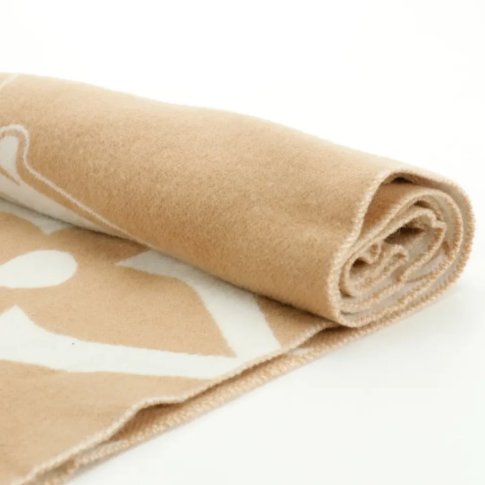 Louis Vuitton Giant Monogram scarf beige white wool blend accessory