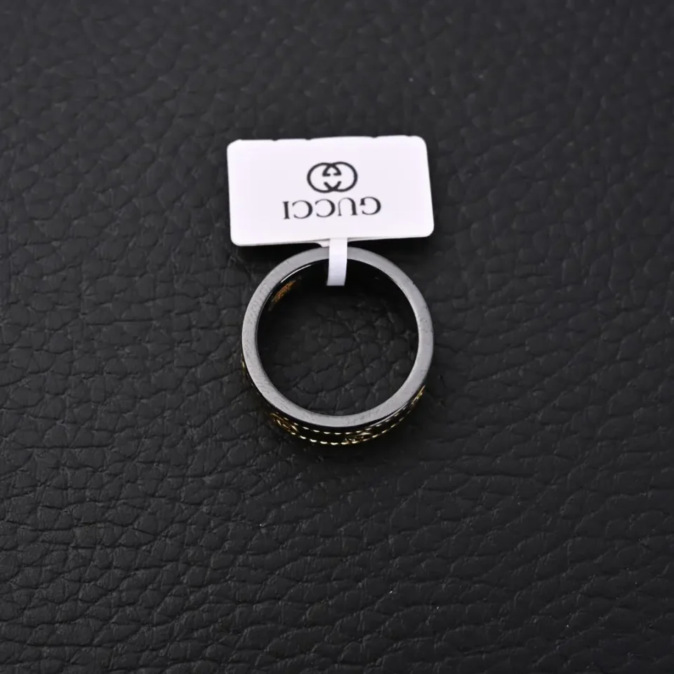 Gucci ring black metal band with interlocking GG logo accessory