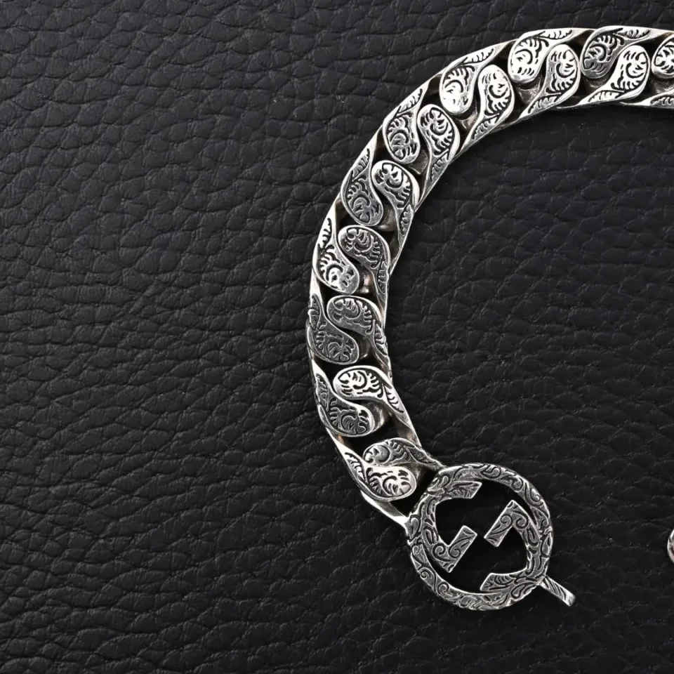 Gucci chain necklace silver-tone metal engraved detailed Cuban link design accessory