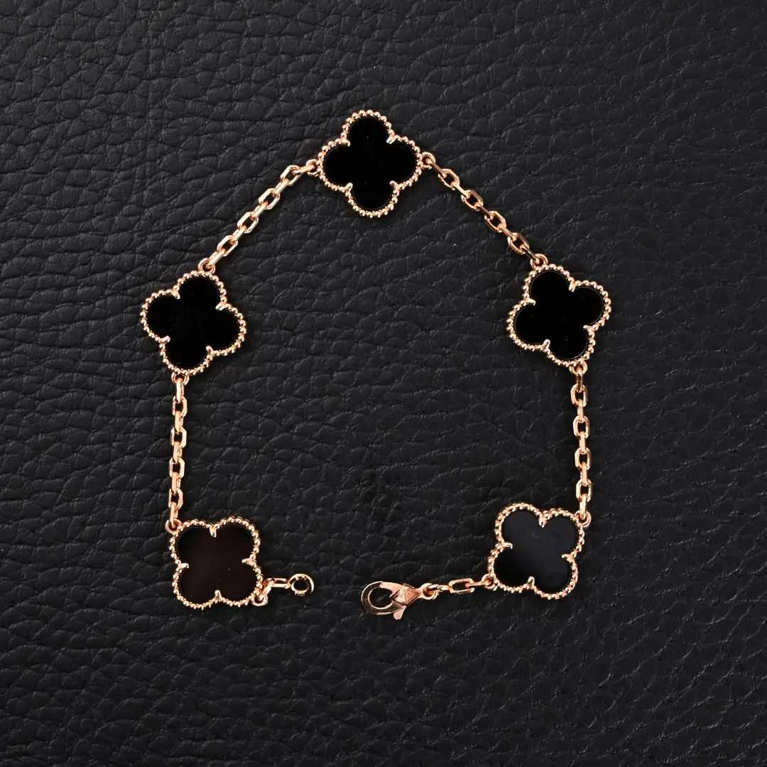 Van Cleef & Arpels Alhambra bracelet black onyx rose gold chain accessory