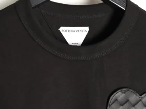 Bottega Veneta T-shirt black cotton with black woven leather heart patch detail