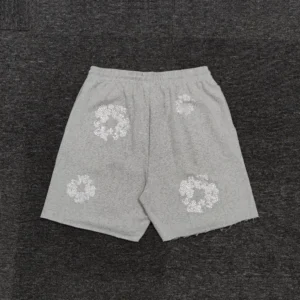 This item does not match the watch, sneaker, bag, or accessory formats specified for SEO alt text. If you want SEO alt text for this item, please provide the brand, product type, model, color, and material details.