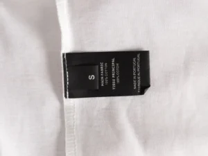 No product image detected for watches, sneakers, bags, or accessories to generate SEO-optimized alt text.