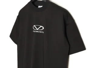 Vetements oversized logo black cotton crewneck t-shirt with white emblem print