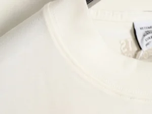 Vetements oversized T-shirt white cotton with round neckline and printed label inside collar
