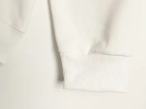 No brand or model information visible to generate SEO-optimized alt text following given rules.