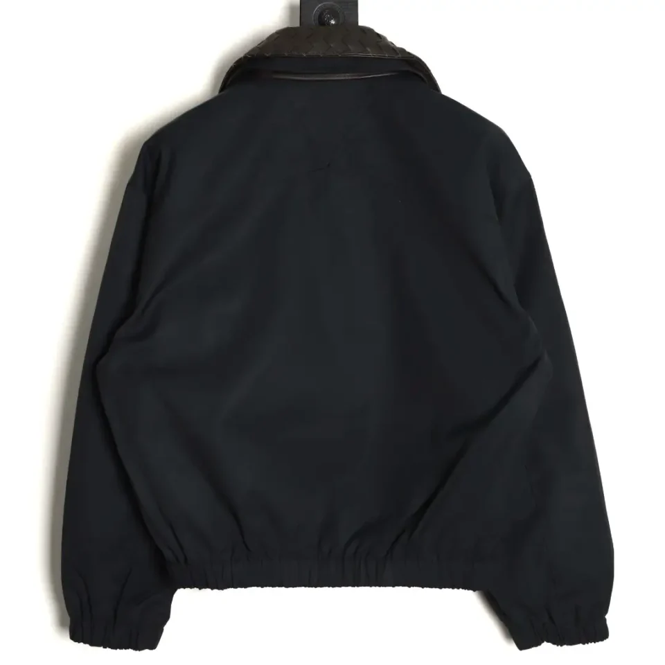 This product image does not fit the specified product types (watches, sneakers, bags, or accessories) for alt text generation. Please provide an image of one of those product types for SEO-optimized alt text.