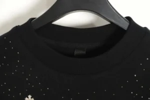 Given the rules and format, there is no mention of clothing types such as t-shirts or sweaters. Please provide a product type from watches, sneakers, bags, or accessories for alt text creation.