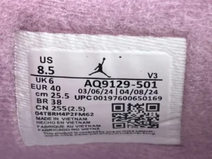 Jordan Air Jordan 4 Retro V3 sneakers AQ9129-501 pink fabric US size 8.5 label