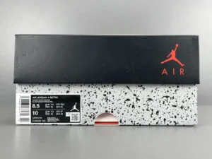 Nike Air Jordan 4 Retro Summit White Fire Red leather sneakers size 8.5 men US 10 women US