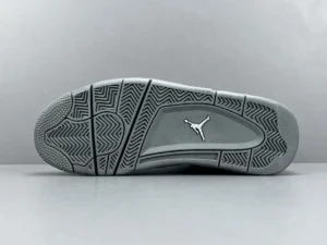 Air Jordan 4 SE Soke Gr sneaker sole featuring iconic Jumpman logo and detailed tread design.