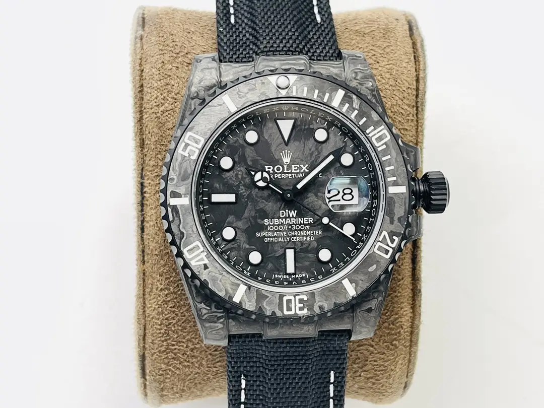 Rolex Submariner “DIW” Carbon 40mm