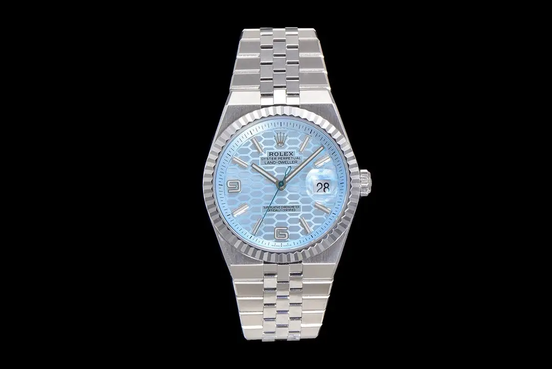 Rolex  Land-Dweller 40 Oyster platinum