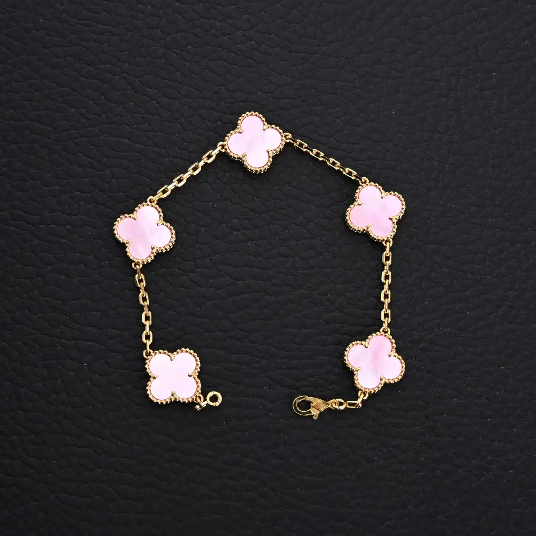 Van Cleef Arpels Classic Clover Bracelet Sakura Pink