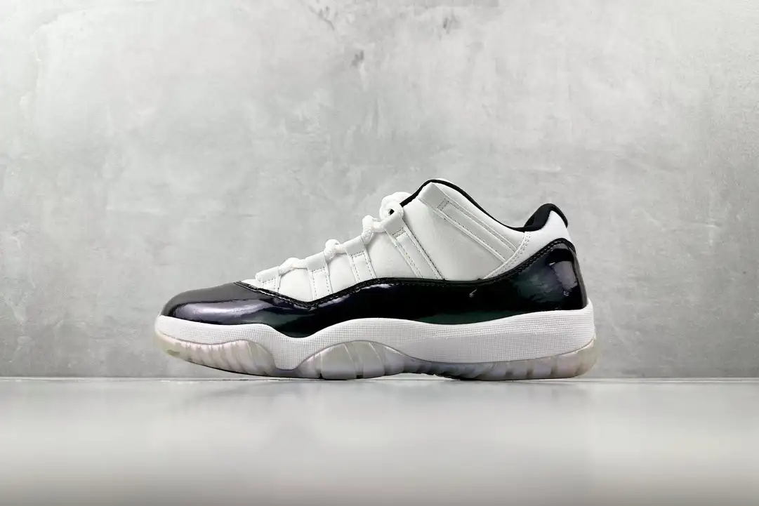 Jordan 11 Retro Low Iridescent (GS)