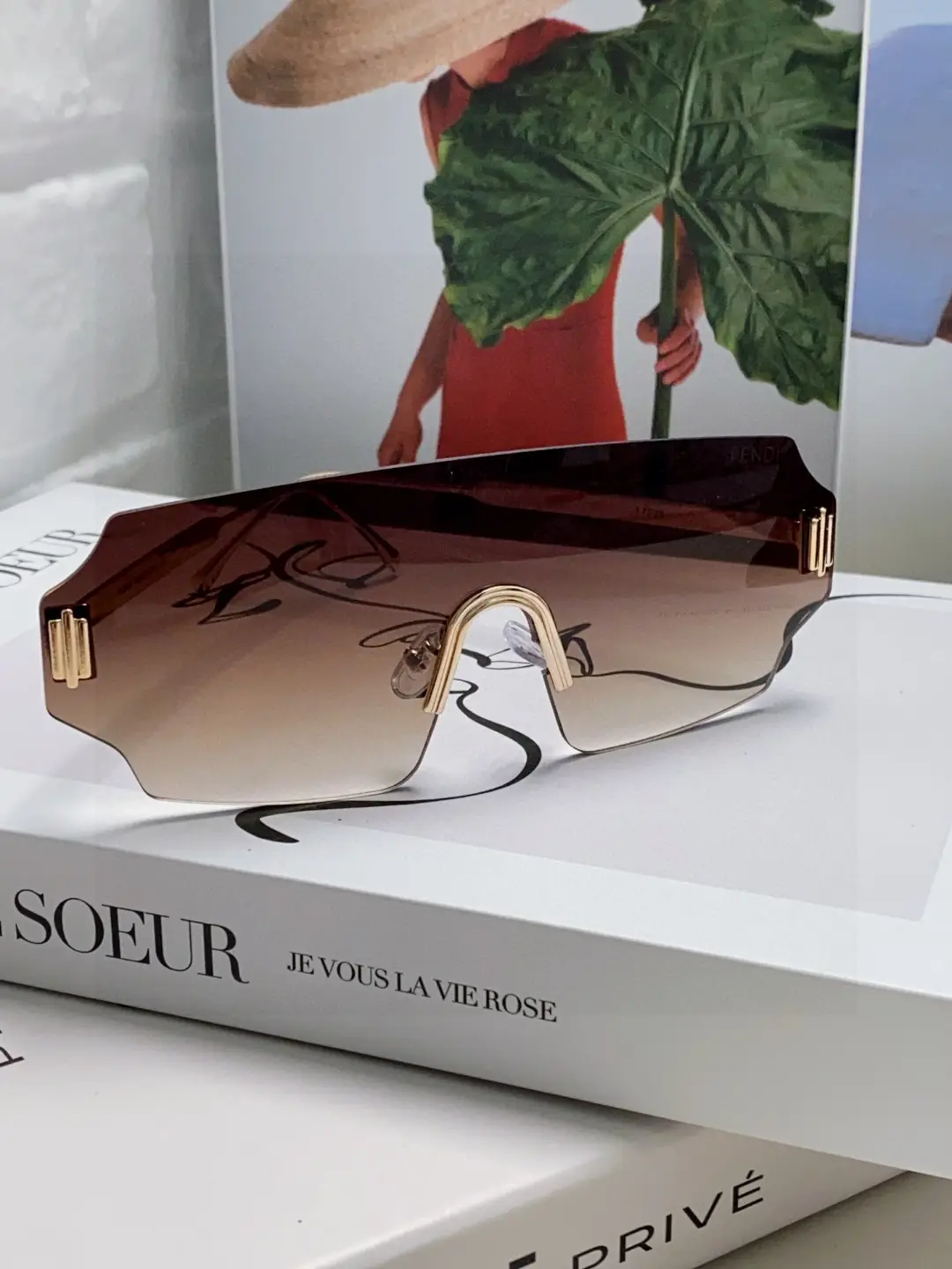 FENDI 2026 New Sunglasses for Men, Fashionable, Trendy, Comfortable, Mask style Sunshade Windshield