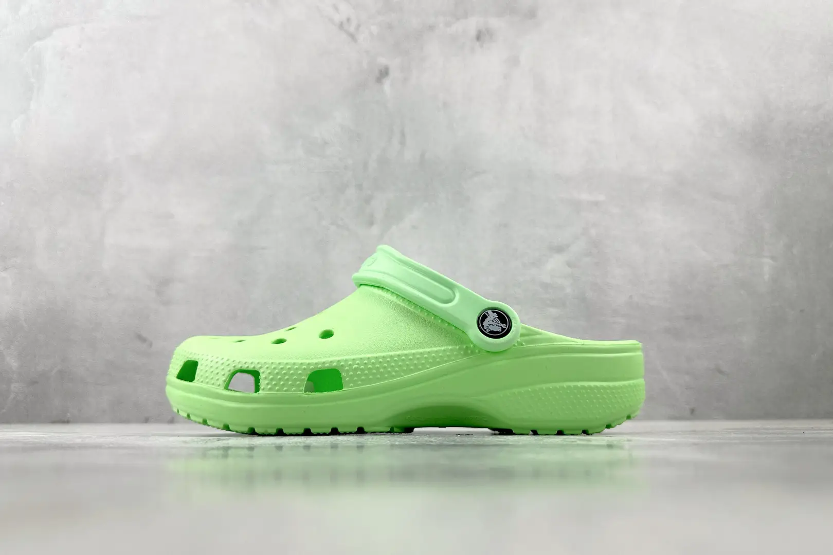 Crocs Classic clog EVA Lemon Green
*