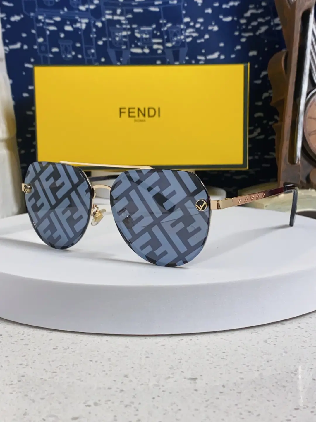 FENDI 2026 New Sunglasses Sunglasses Sunglasses Double Beam Pilot Frameless Ultra Light L
