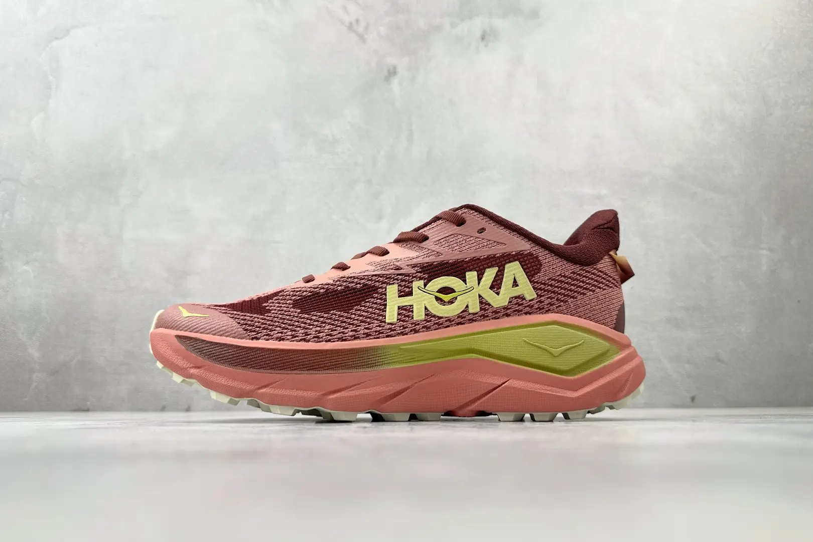 HOKA ONE ONE Challenger 8 Red