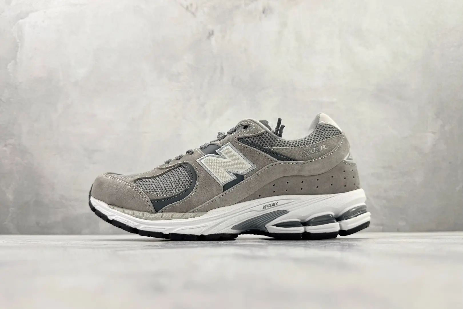 New Balance NB 2002R 灰色
*34A6