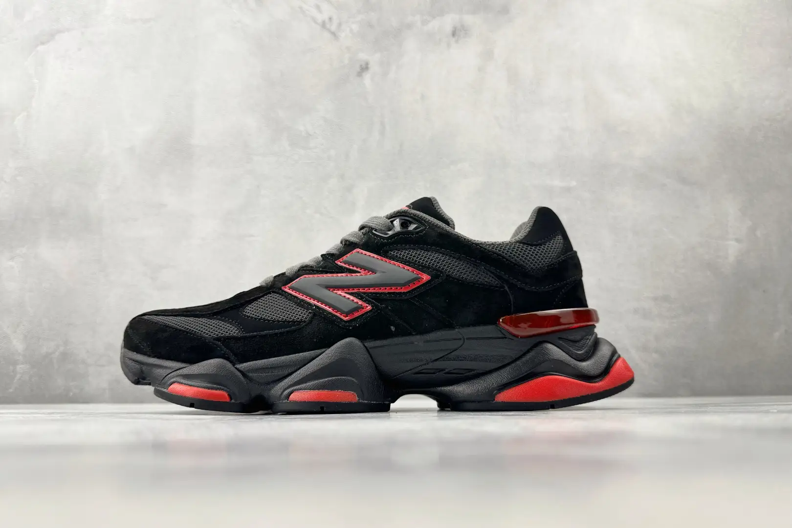New Balance NB 9060 Black
*41A61