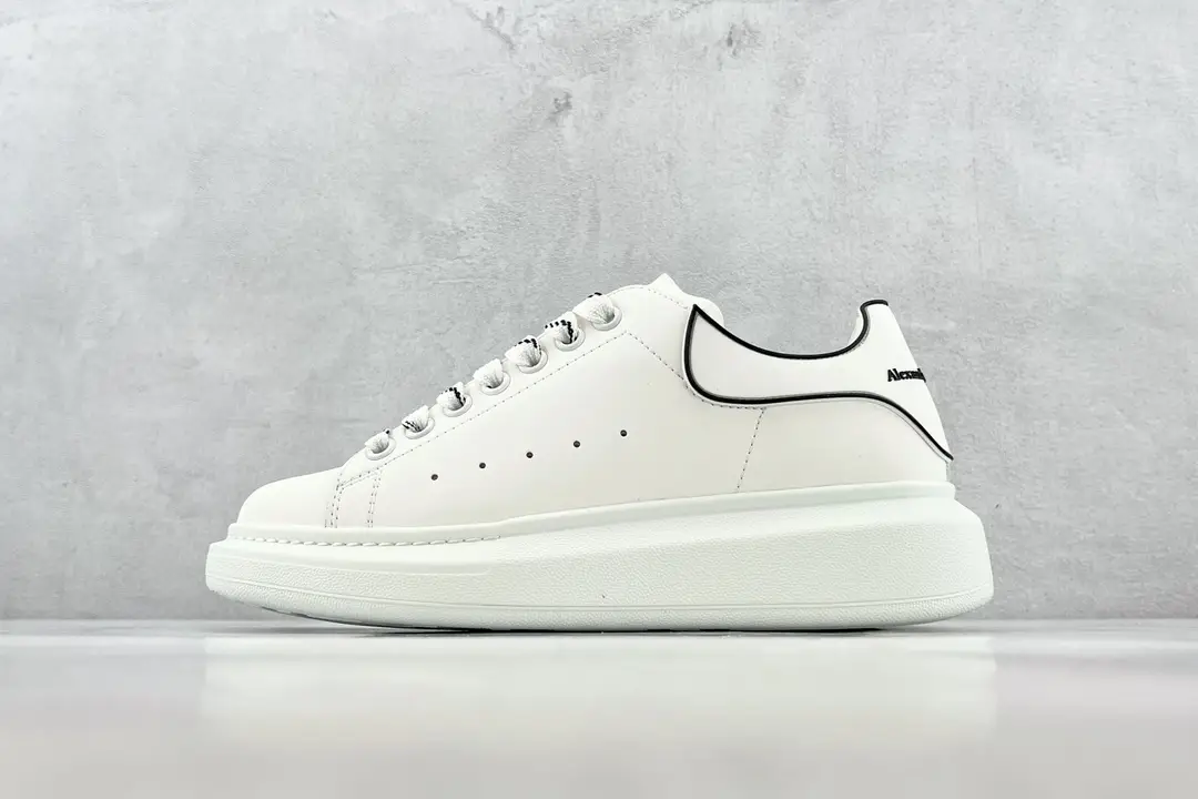 Alexander McQueen Dropping Gel White Tail
Size