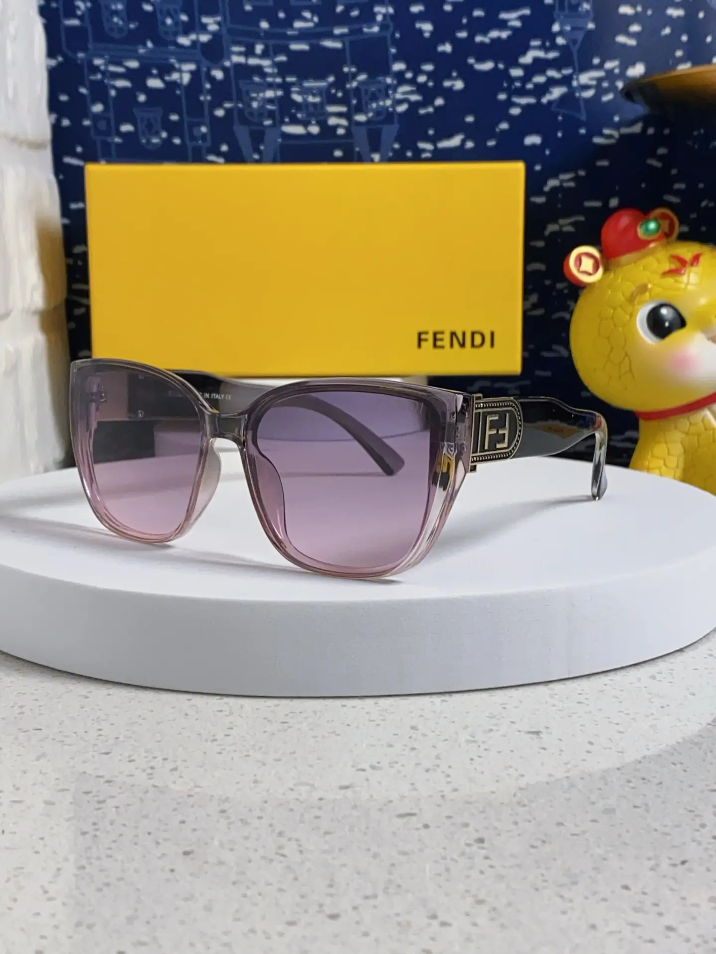 Fendi 2026 New Polarized Cat Eye Sunglasses for Women, Round Face, UV Resistant Sunglasses