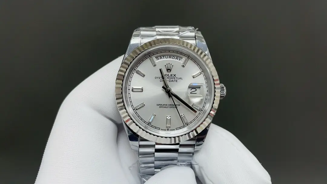 Rolex Oyster Perpetual Day-Date 36 Silver Dial