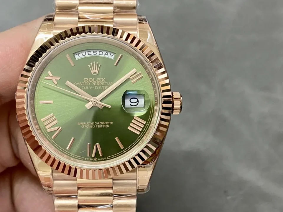 Rolex Day-Date 40 Yellow Gold Fluted Green Ombré Dial Watch 228238-0069