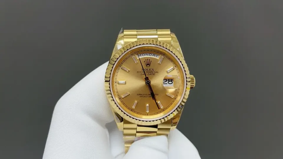 Rolex Day-Date 36 118238 Yellow Gold Champagne Dial Oyster Bracelet Watch