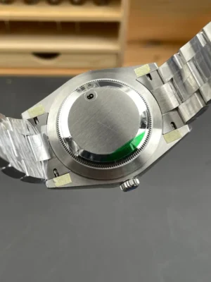 o_1je6vliivtuo19cb1100opn1ku3j.webp