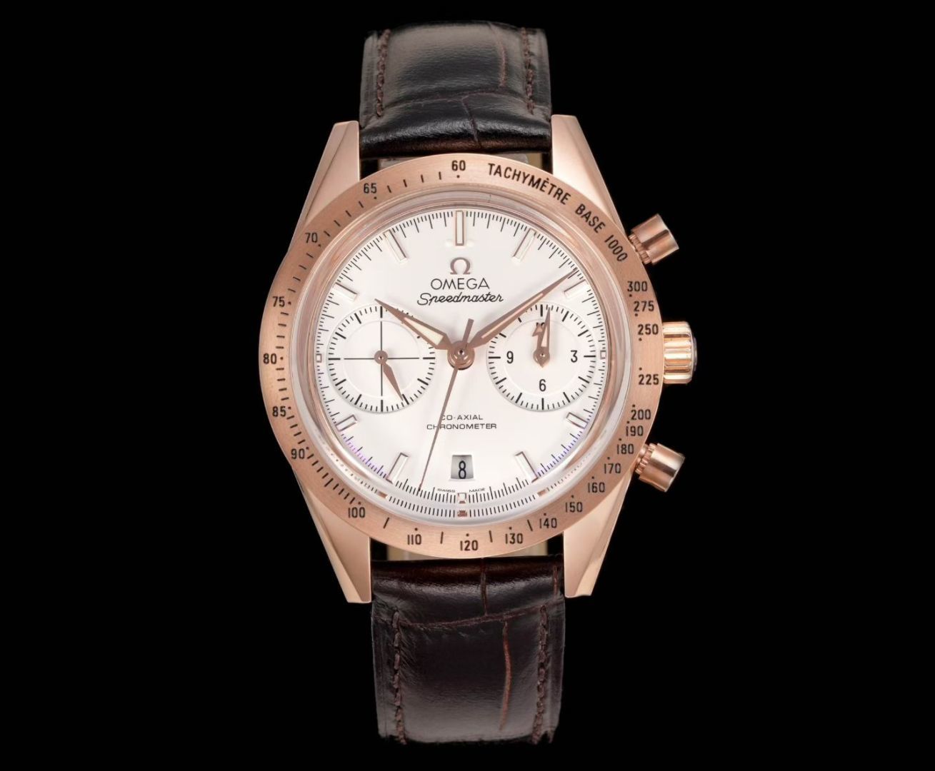 出品 皮带 白 1750 金 1800
钢带 白 1850 金钢带 1900
TVS 欧米茄 OMEGA 超霸系列OB2 超霸57系列 331.10.42.51.01.002 自动机械计时表
TVS Factory1-1独家自主研发9300机芯功能与原装一致，双T黑摆轮机芯。3点位表盘为12小时计时盘与60分钟计时盘，9位为小秒盘
表径41.5mm，精钢材质打造的表壳表带，黑色表盘搭配涂覆莹光物料的时分指针。锅盖玻璃镜面竟现高清透明度
「TVS出品，必属精品」S1精致推荐男士多功能机械腕表
立即抢购
立即抢购
