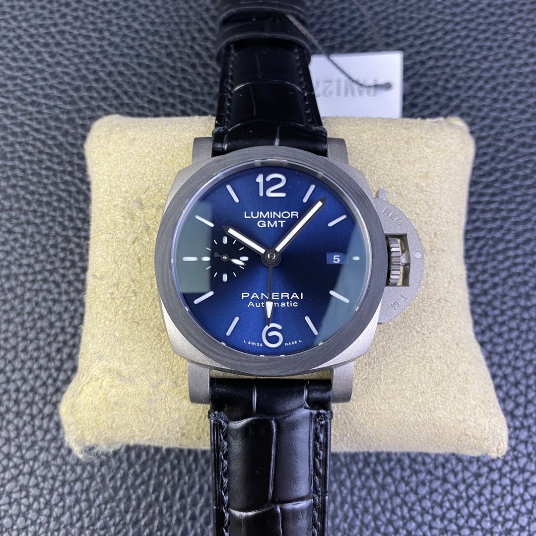 Panerai PAM1279 42mm Replica Watch Sandblasted Metal Blue Dial Carbon Fiber GMT Style