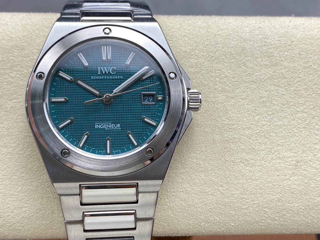IWC Ingenieur Teal Replica 40MM Premium Quick Release Steel Bracelet Edition RG-IWC-INGENIEUR-TEAL-40