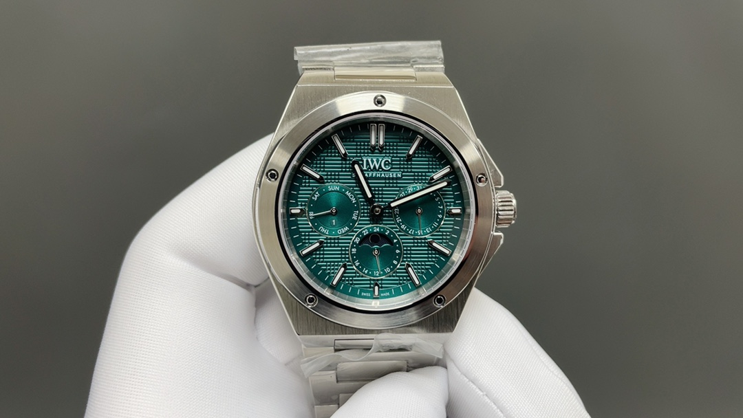 IWC Ingenieur Green Replica 42MM Premium Perpetual Calendar Steel Bracelet Edition RG-IWC-INGENIEUR-GREEN-42