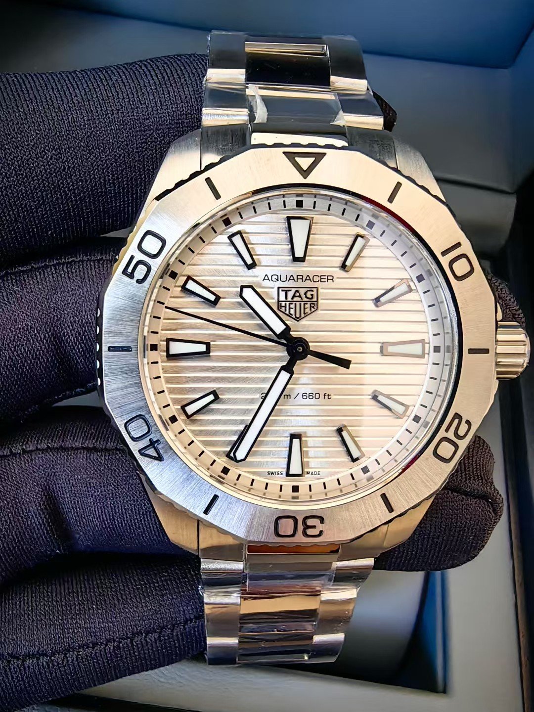 TAG Heuer Aquaracer Quartz Watch 40MM Silver Sunray Dial Stainless Steel Bracelet Premium Edition TAG-AQUA-SUN-40