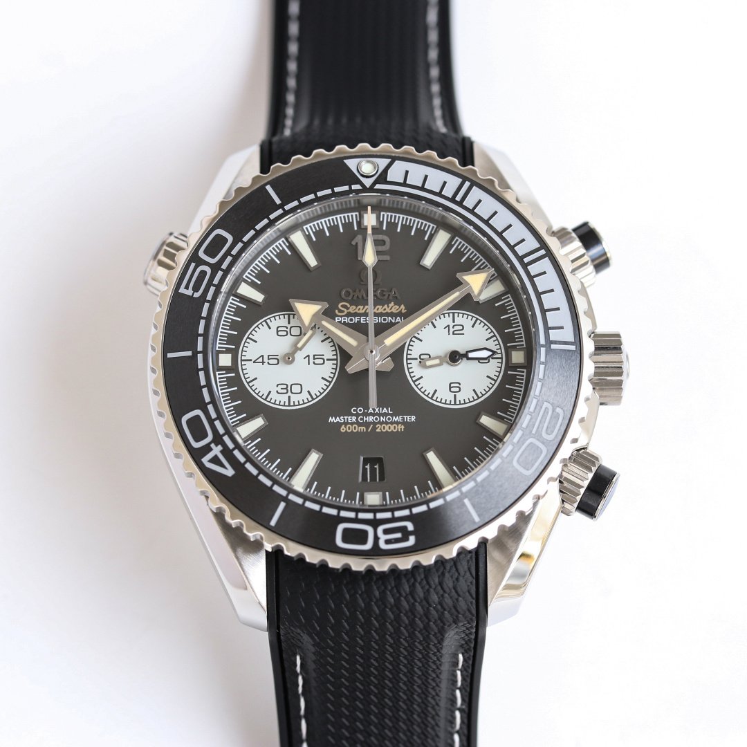 Omega Seamaster Planet Ocean 600M Co-Axial Master Chronometer Chronograph 45.5mm Stainless Steel  Gray Dial  Black Ceramic Bezel  Black Rubber Strap215.32.46.51.01.004