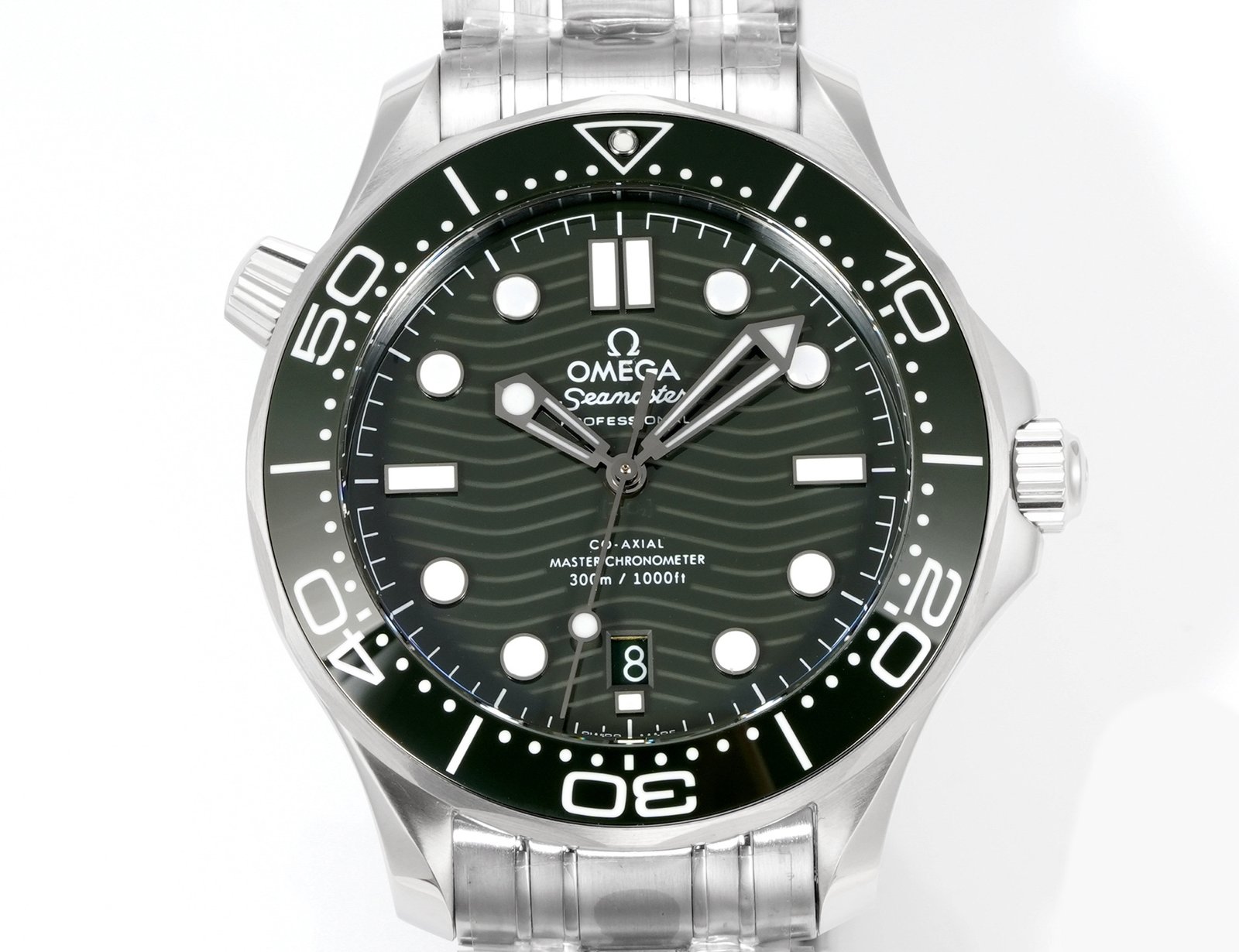 Omega Seamaster Diver 300M Master Co-Axial 42mm Green Ceramic Dial Stainless Steel Bracelet Men's Automatic 210.30.42.20.10.001