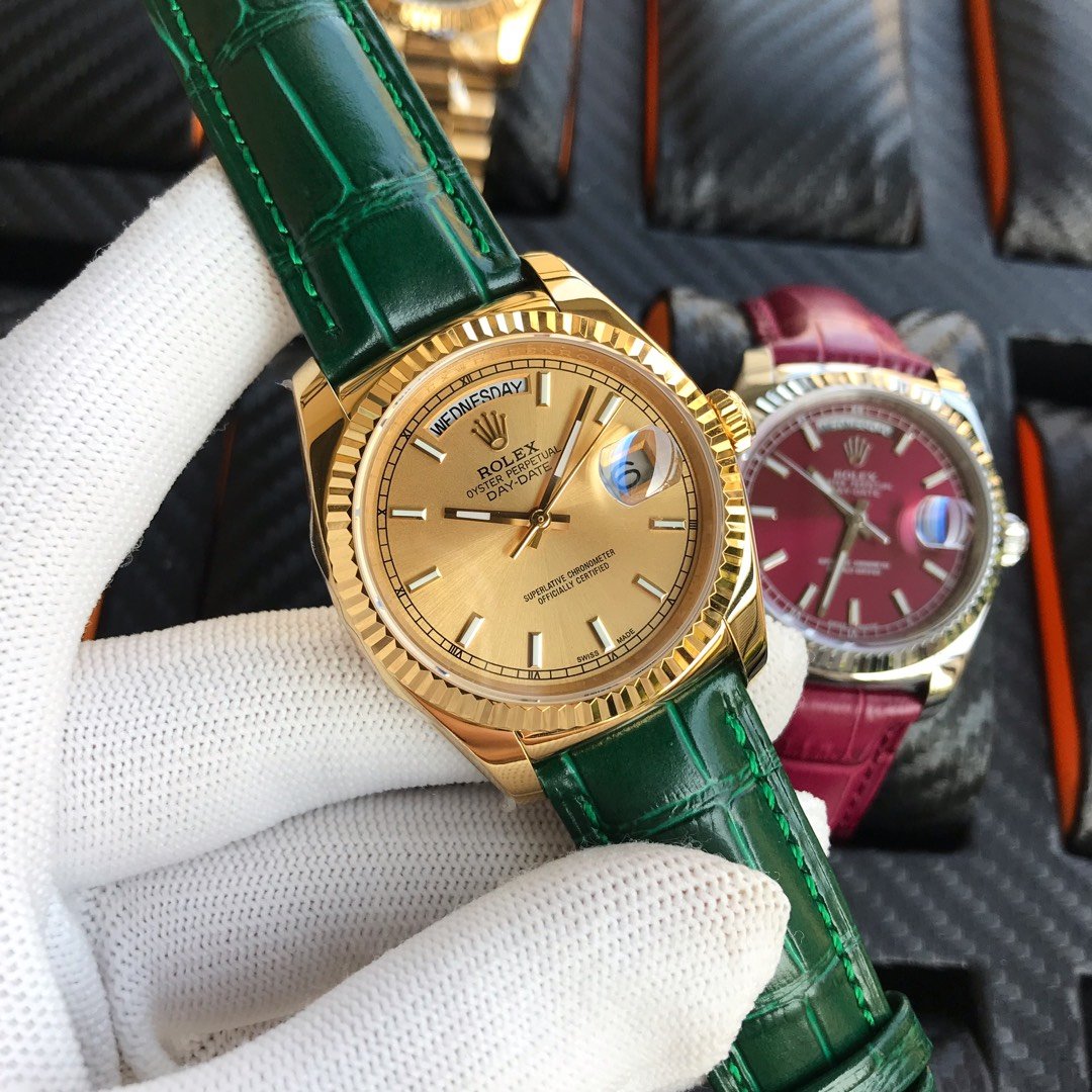 Rolex Day-Date Yellow Gold Fluted Bezel Champagne Dial Leather Strap 36MM 118138-0125