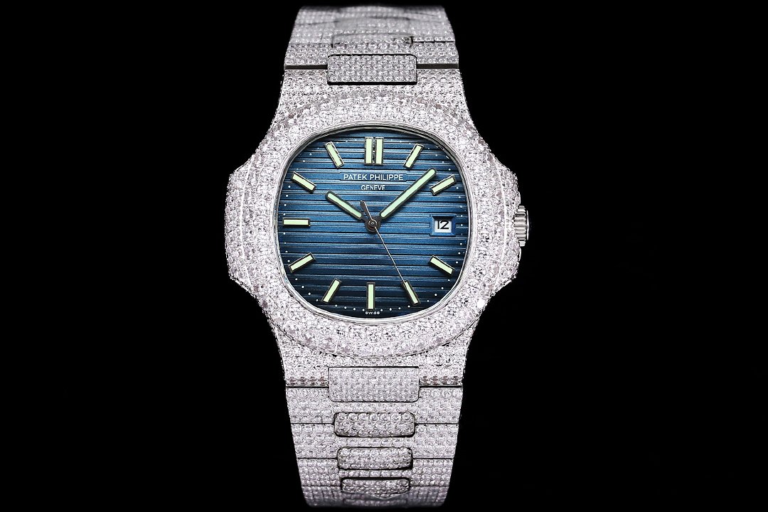 Patek Philippe Nautilus Stainless Steel Diamond Set Automatic Blue Dial 40mm 5711/1A-010-Custom