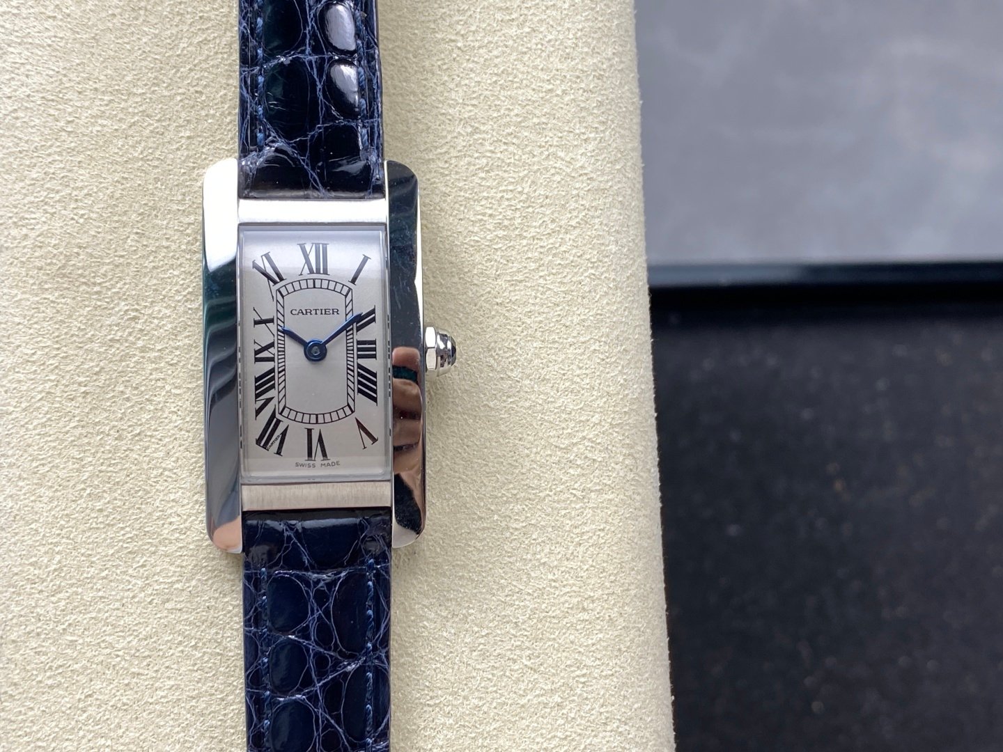 Cartier Tank Américaine Small Model Stainless Steel Quartz 35.8MM WSTA0117