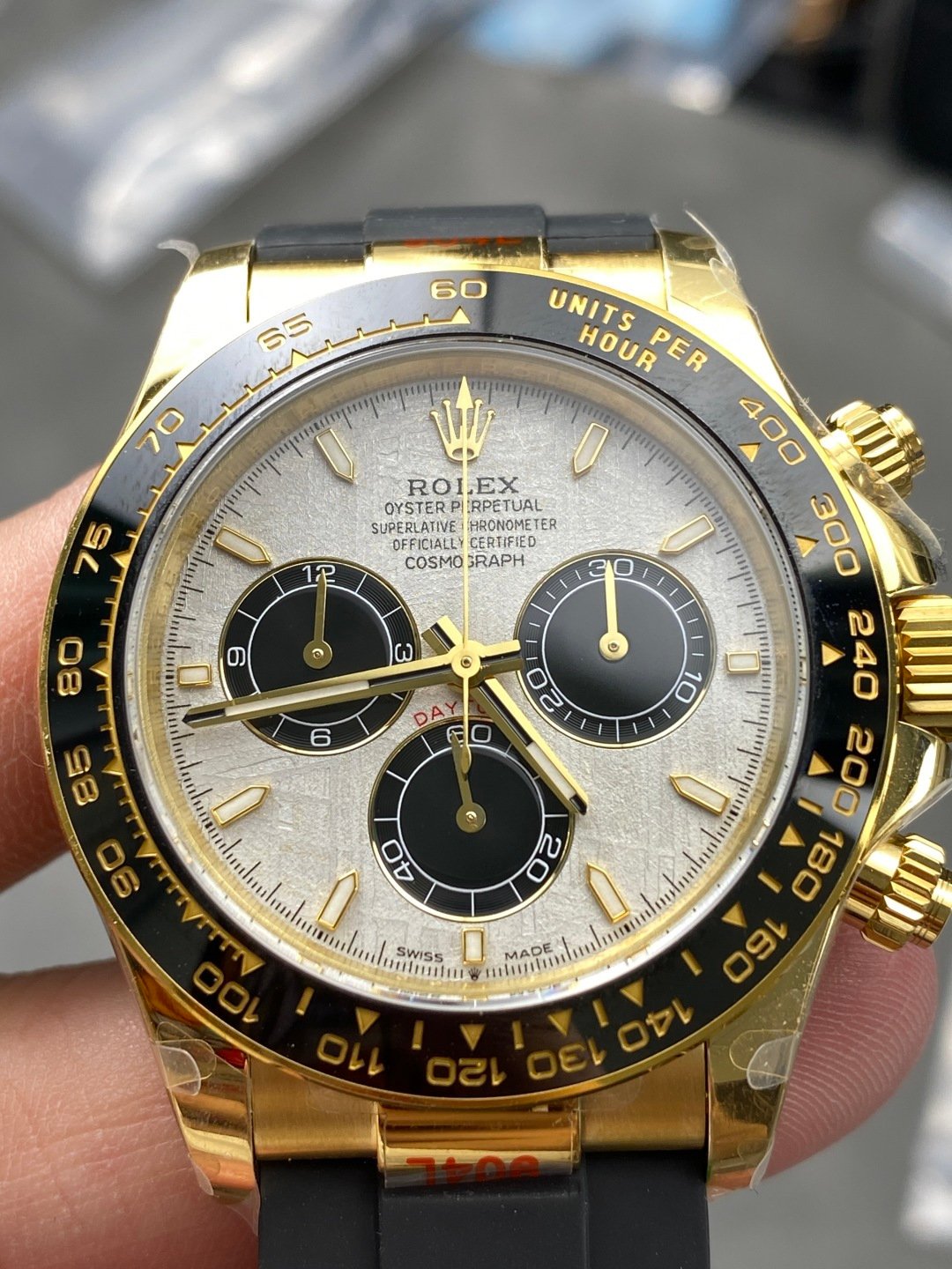 Rolex Cosmograph Daytona Yellow Gold Chronograph Meteorite and Black Dial 40mm 116518LN-0076