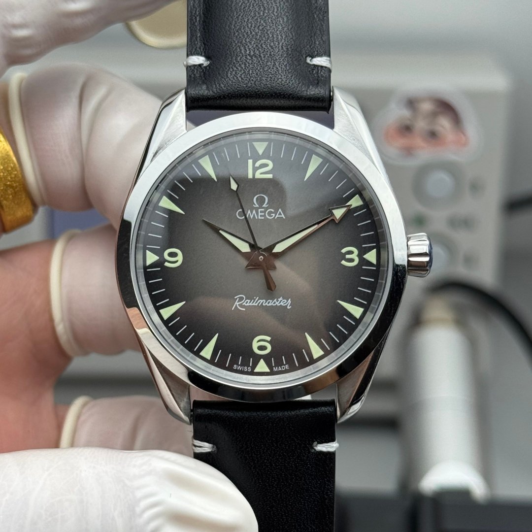 Omega Seamaster Railmaster Stainless Steel Grey Gradient Dial 38MM Black Leather Strap Ref.235.12.38.20.06.001
