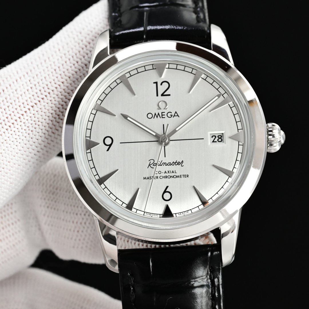 Omega Seamaster Railmaster Stainless Steel Silver Dial Black Leather Strap 40MM Ref. 220.10.40.20.06.001