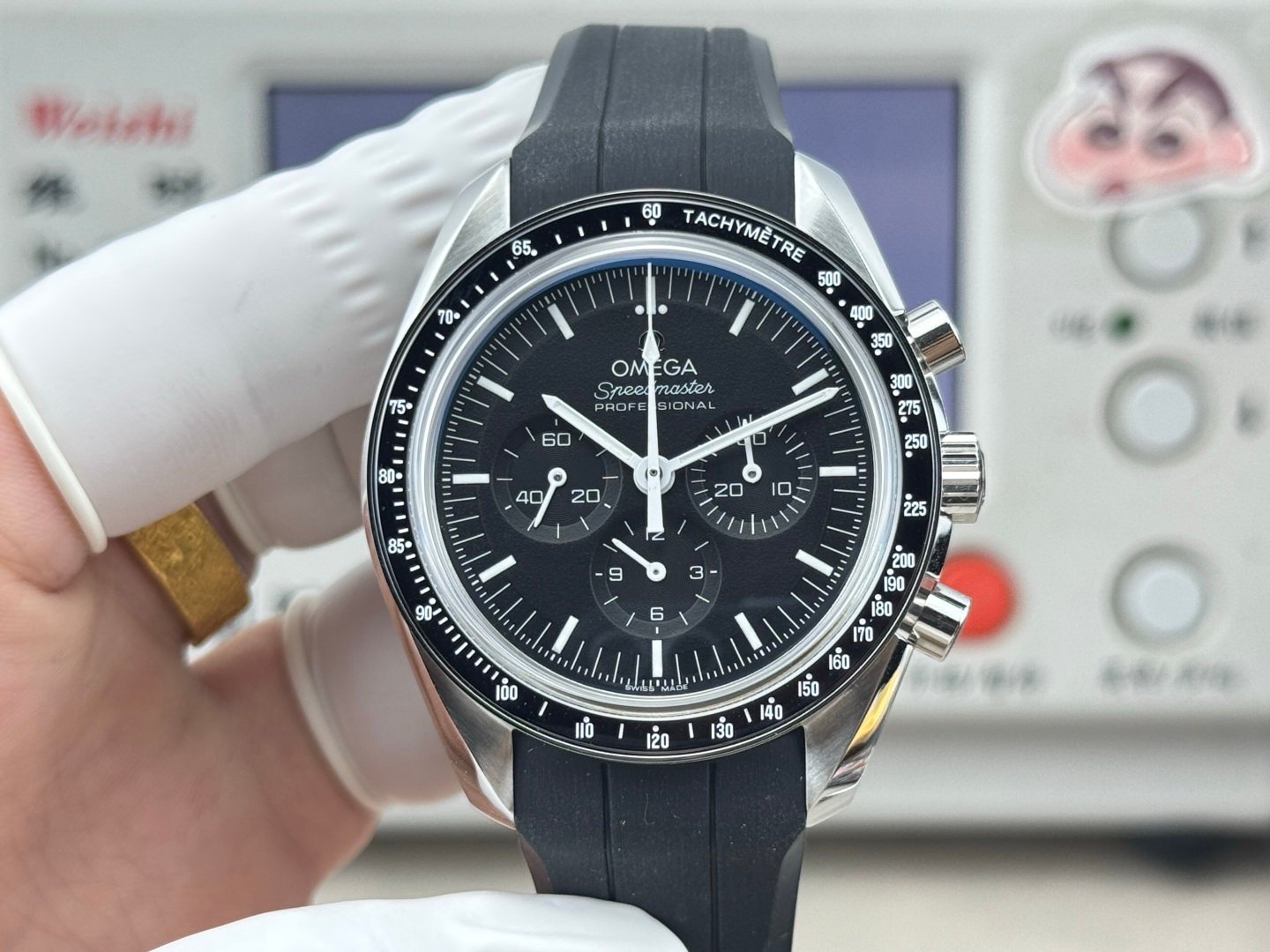 Omega Speedmaster Professional Moonwatch Steel Black Dial 42MM Black Rubber Strap 310.32.42.50.01.001