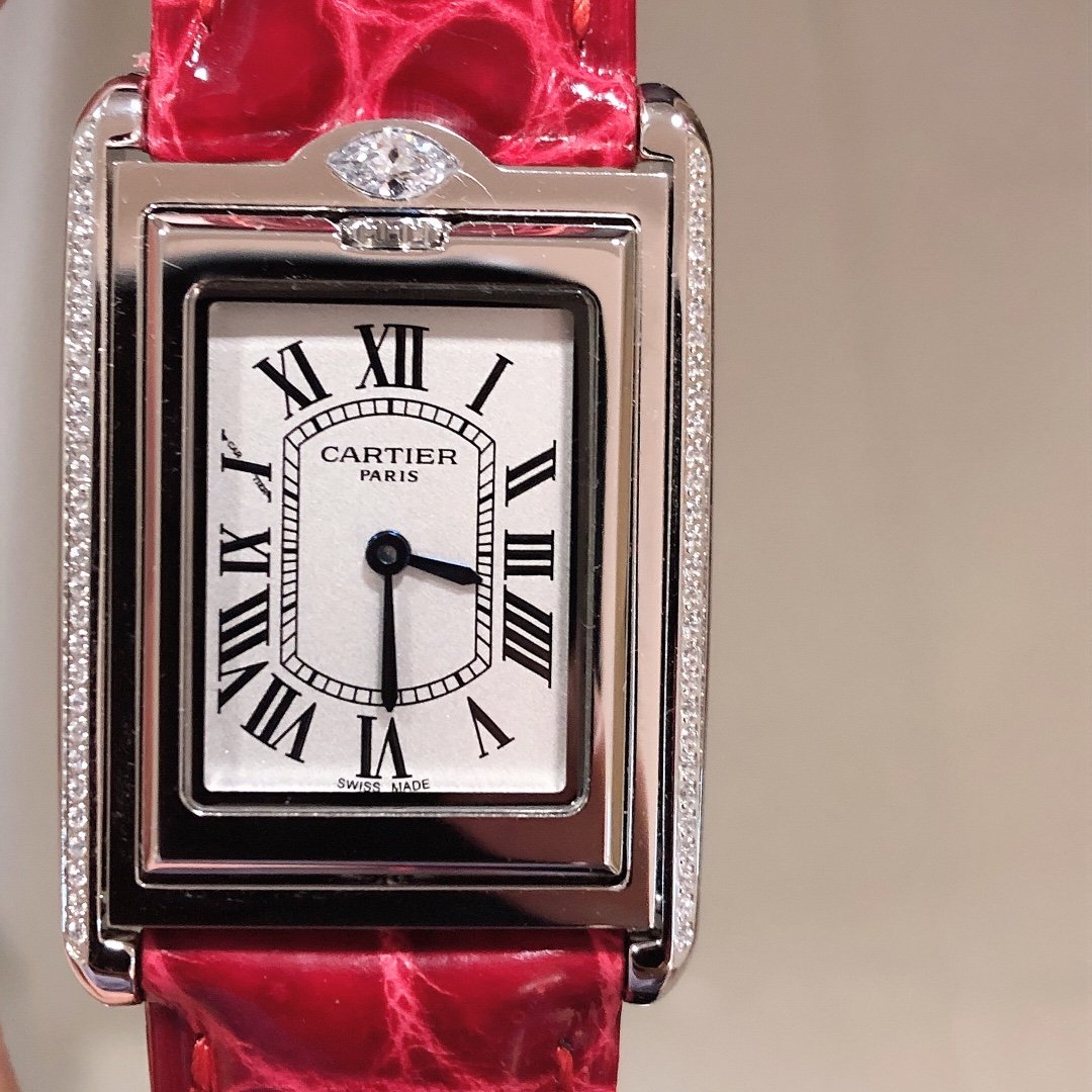 Cartier Tank Américaine Platinum Silver Dial 31MM CR-TNKAM-PTR
