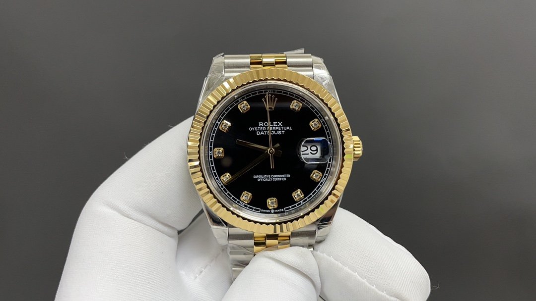 Rolex  Datejust Rolesor Yellow Fluted  Oyster  Black - Diamond Dial 41MM  126333-0005