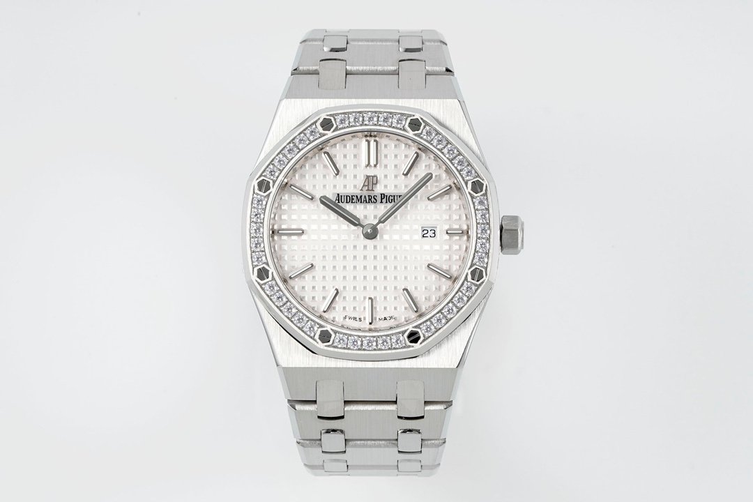 Audemars Piguet Royal Oak Stainless Steel Silver Dial 33mm 67651ST.ZZ.1261ST.01