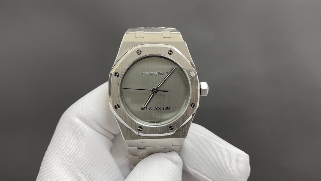 Audemars Piguet Royal Oak Stainless Steel Selfwinding Silver Dial 37mm 15550ST.OO.1356ST.02